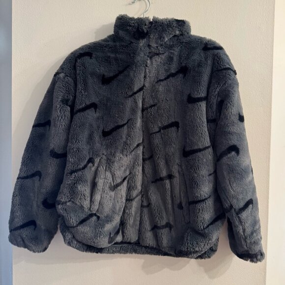 Nike Youth Girls Faux Fur Grey and Black Sherpa Soft Zip Up Jacket Size Large - Picture 4 of 9